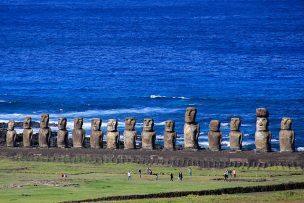 Turista muere tras caer en un acantilado en Isla de Pascua