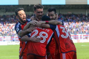 La U supera a Huachipato y alcanza la cima del torneo