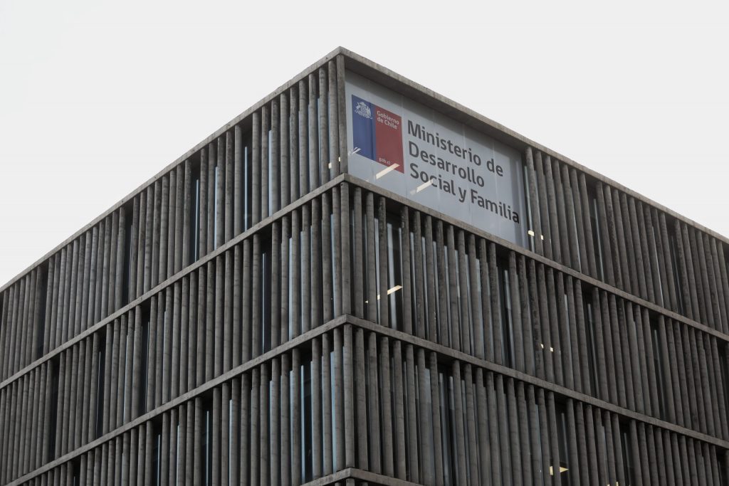 Se hicieron pasar por Jackson: Delincuentes usaron el cuento del tío para robar los computadores desde el Ministerio