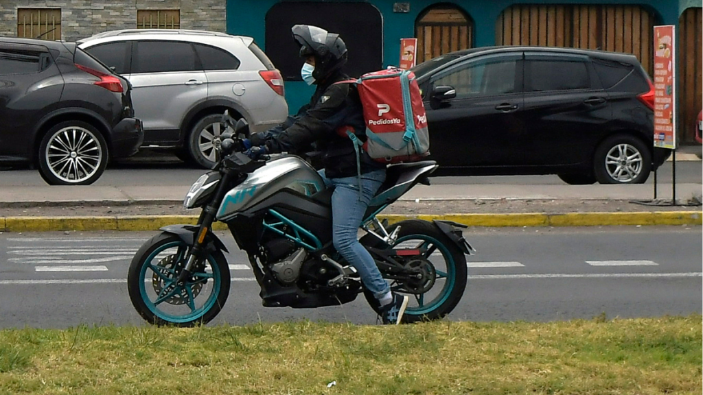 Diputados Alessandri (UDI) y Leiva (PS) piden avanzar en fiscalización de empresas de delivery
