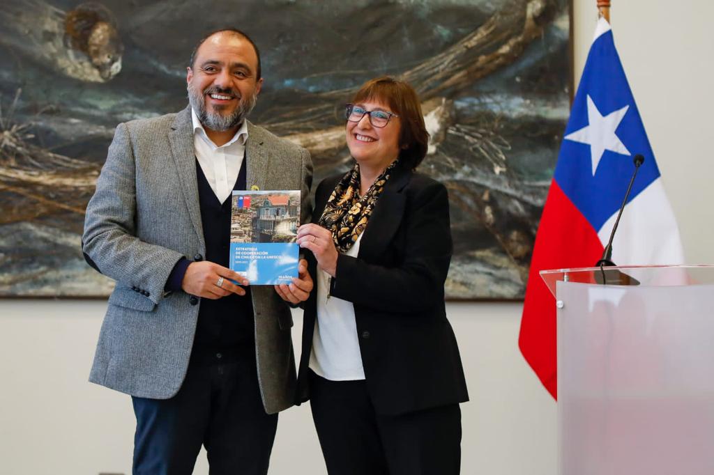Ministro de Educación encabezó conmemoración de los 70 años de Chile en la UNESCO