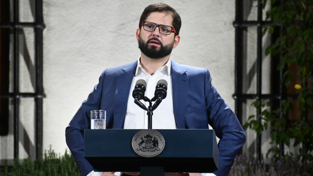 Presidente Boric por Salvador Allende: “Su muerte fue en defensa de la democracia y del Estado de Derecho”