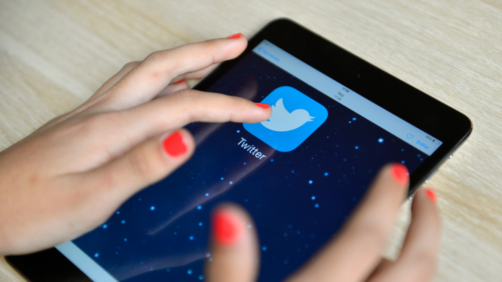 Twitter explica que sus límites de uso buscan combatir el “spam” y los “bots” de la red social