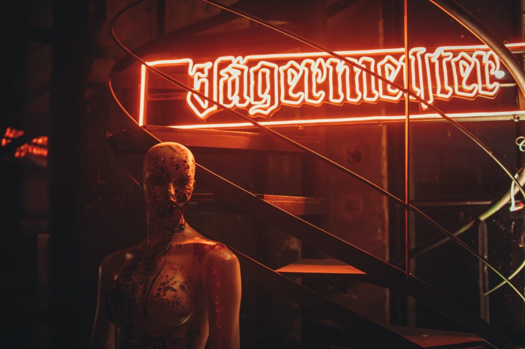 Shots y diseño alternativo:  La ruta de Jägermeister y SAGI en Chile