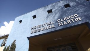 Región del Ñuble: Muere niña de 12 años que cayó desde el quinto piso del hospital