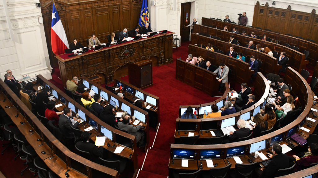 Encuesta CEP: Aumenta el porcentaje de quienes creen que la nueva Constitución “probablemente deje las cosas igual”