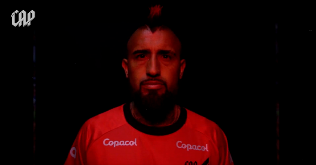 Con la 23 en la espalda: Arturo Vidal fue oficializado en Athletico Paranaense