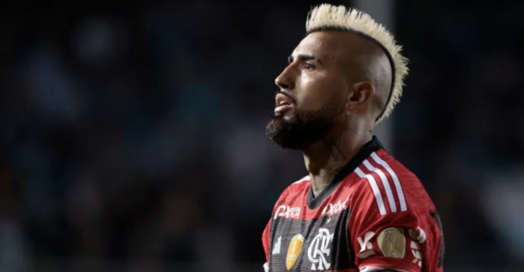 Arturo Vidal deja Flamengo y firma por el Athletico Paranaense