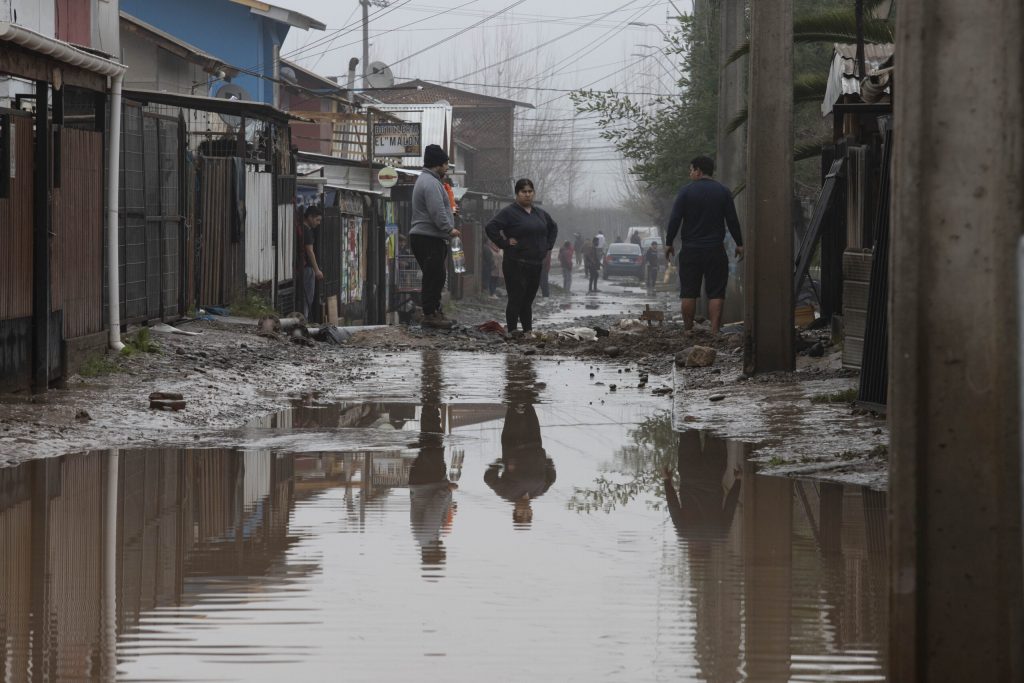 O’Higgins: ordenan evacuar distintos sectores de Coltauco por desbordes del río Cachapoal y canales