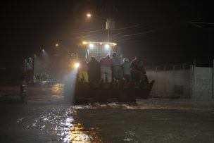 Alerta Roja para la Región del Biobío por desbordes: Se reportan inundaciones en sectores poblados