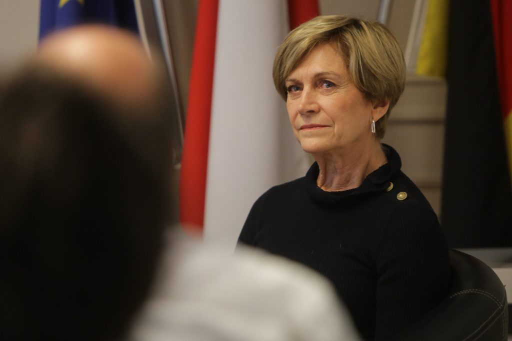 Cadem: Matthei es la figura política mejor evaluada y lidera por primera vez intención de voto espontáneo