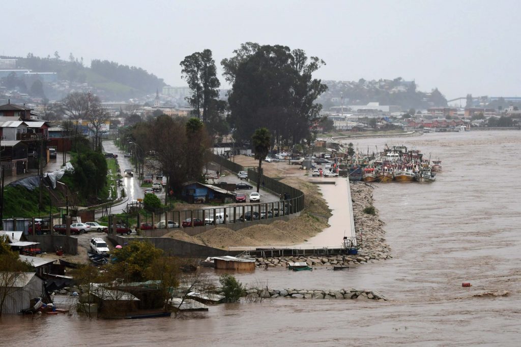 Balance por sistema frontal: Más de 33 mil aislados y 1.276 damnificados tras intensas lluvias