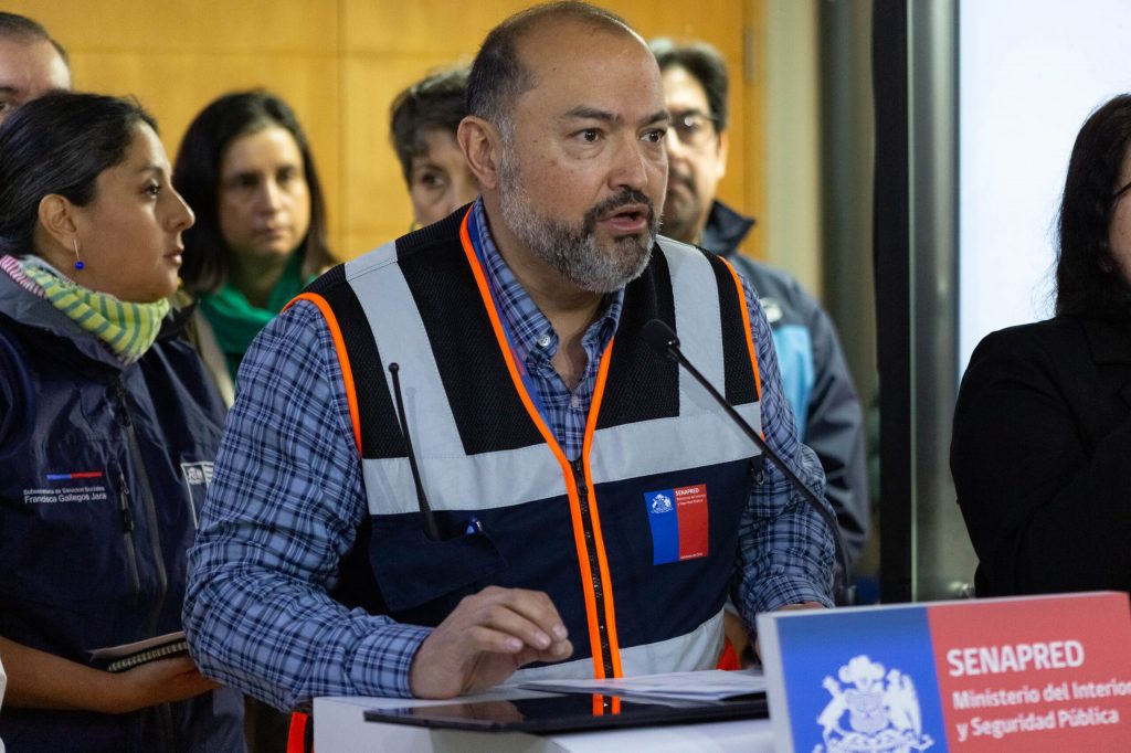 La Moneda solicita la renuncia del director de Senapred, Álvaro Hormazábal