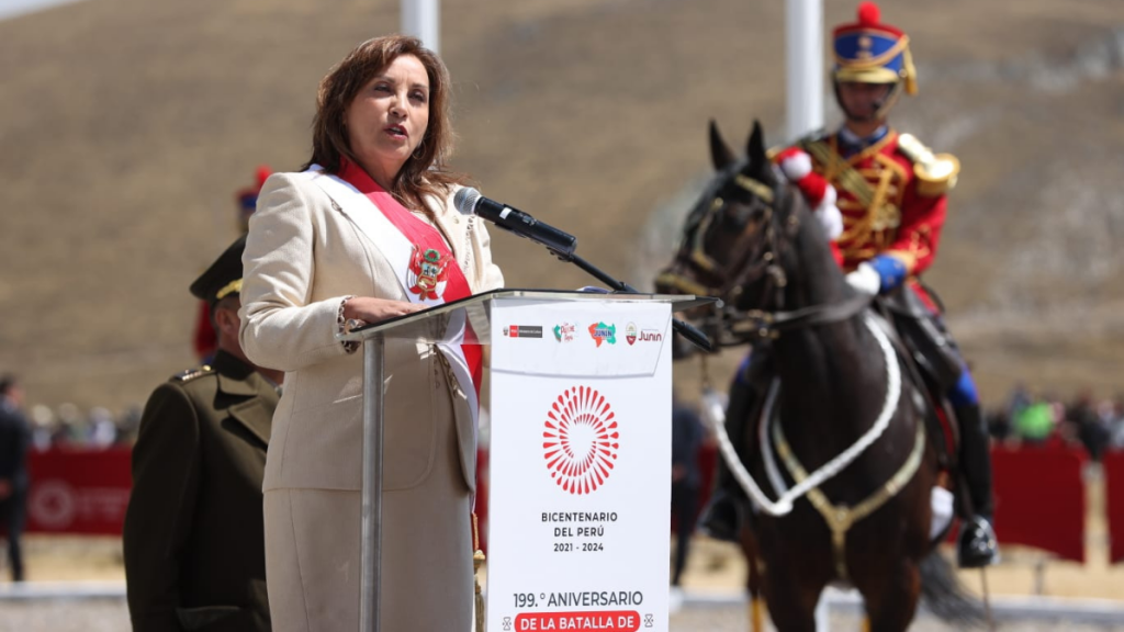Dina Boluarte llama a la unidad del país: “Es momento de poner los intereses del Perú por encima de todo”
