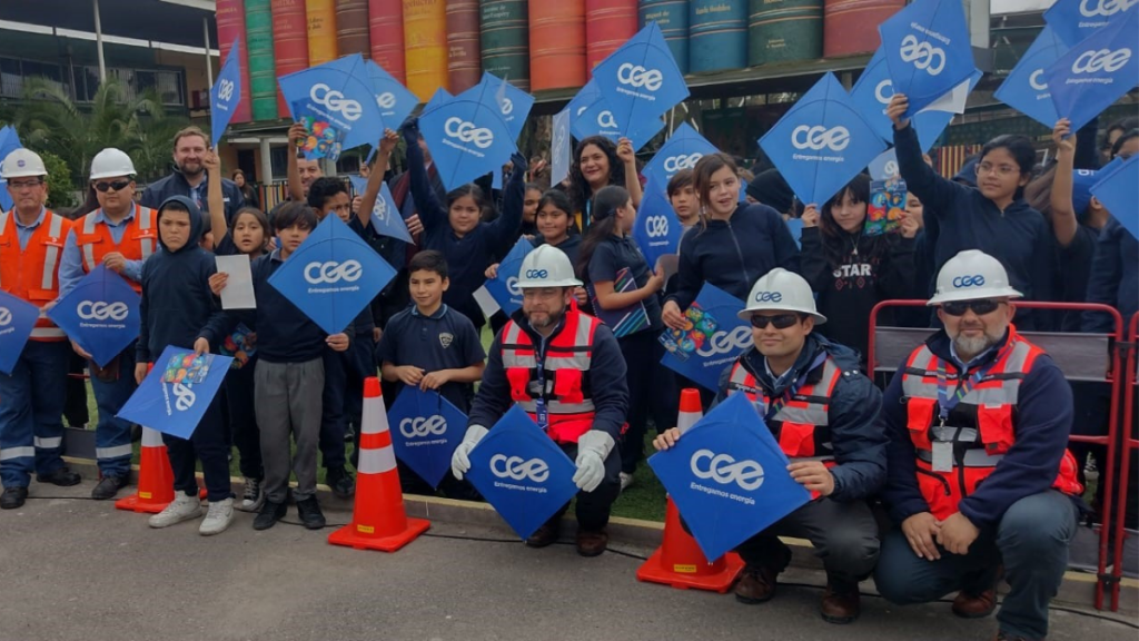 “Volantín Seguro CGE”: Lanzan campaña para prevenir accidentes en redes eléctricas durante Fiestas Patrias