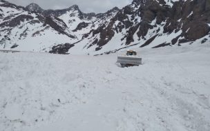 Complejo Los Libertadores se mantiene cerrado por nieve en la ruta