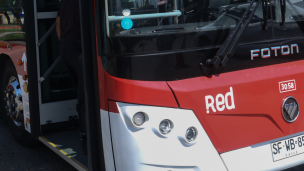 Guardia municipal fue apuñalado al interior de un bus del sistema RED tras resistirse a robo