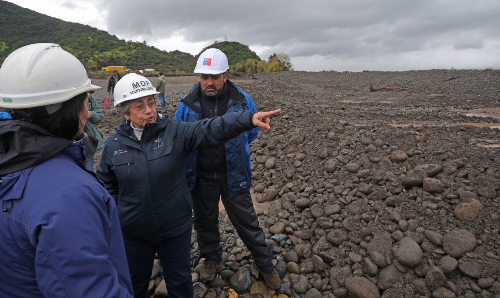 Ministra del MOP, Jessica López: “En lo que va del sistema frontal hemos tenido más de 200 cortes de caminos”