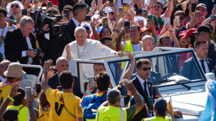 Papa Francisco alerta a los jóvenes de 