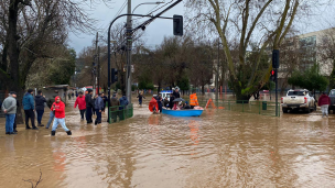 Sistema frontal: Desborde de río Claro inunda gran parte de Talca, Región del Maule