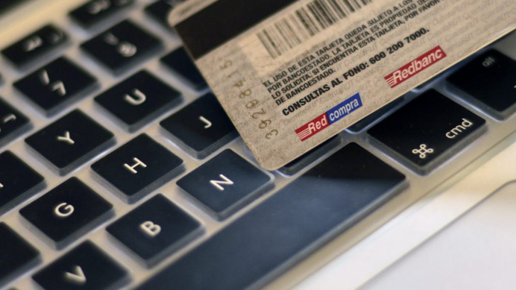 CNC: Ventas online del retail marcan una baja anual de 22,7% en el segundo trimestre de 2023