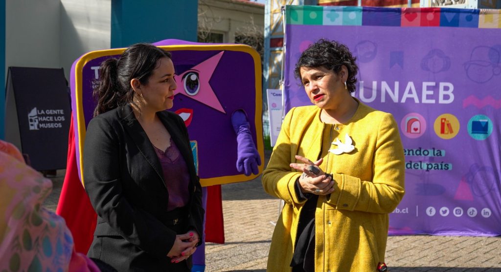 Junaeb y Museo Artequin firman convenio que permitirá 50% de descuento en entradas: ¿cómo aplicar la rebaja?