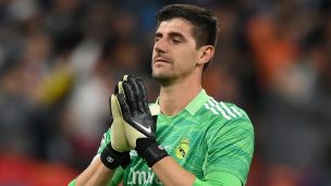 Sufre el Real Madrid: Courtois se lesiona y arriesga perderse toda la temporada