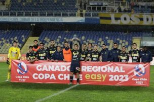 ¿Reciclaje? El insólito trofeo que le otorgaron a la U. De Conce por imponerse en la fase zonal de la Copa Chile