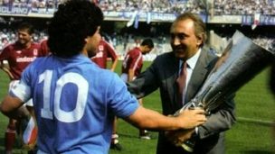 “Es un gordo que está acabado”: la particular anécdota del expresidente del Napoli al fichar a Maradona