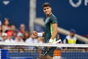 Alcaraz logra trabajado triunfo para meterse en las semis de Cincinnati