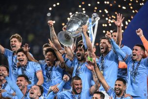 Solo un chileno en carrera: estos son los 32 equipos clasificados a la Champions League