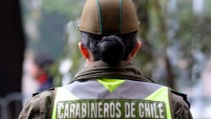 Santiago: Carabinera recibió disparo tras sufrir robo de celular en plena vía pública