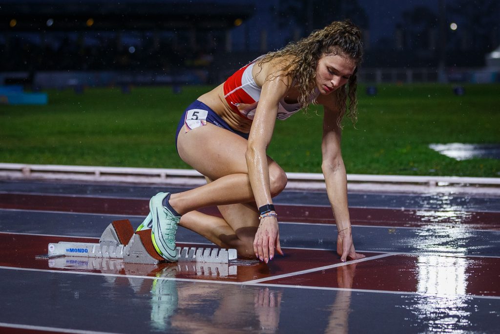 Martina Weil: “Da rabia, porque cuando me vaya bien dirán que yo represento a Chile”