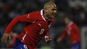 Vidal sorprende y pide a Humberto Suazo en La Roja: “Si se necesita gol, Chupete es el indicado”