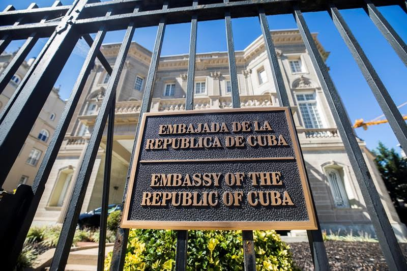 Atacan con molotov la embajada de Cuba en Estados Unidos: Washington lo tildó de “inaceptable”