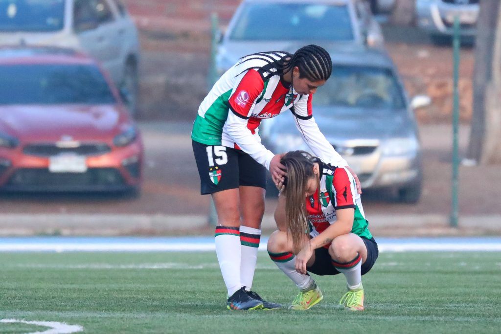 Por diferentes infracciones: Dirección del Trabajo multa a 25 de 36 clubes de fútbol femenino