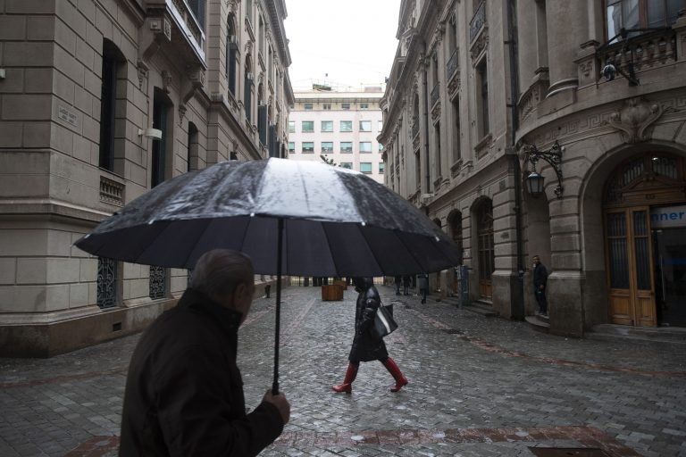 Actualizan aviso por lluvias para cinco regiones del país: pronostican hasta 40 mm de agua