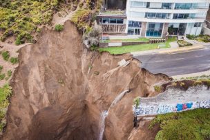 Edificio al lado de socavón de Reñaca: Residentes no podrían volver de manera indefinida