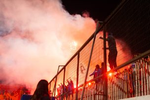 Universidad Católica castiga a tres hinchas más por incidentes en Santa Laura