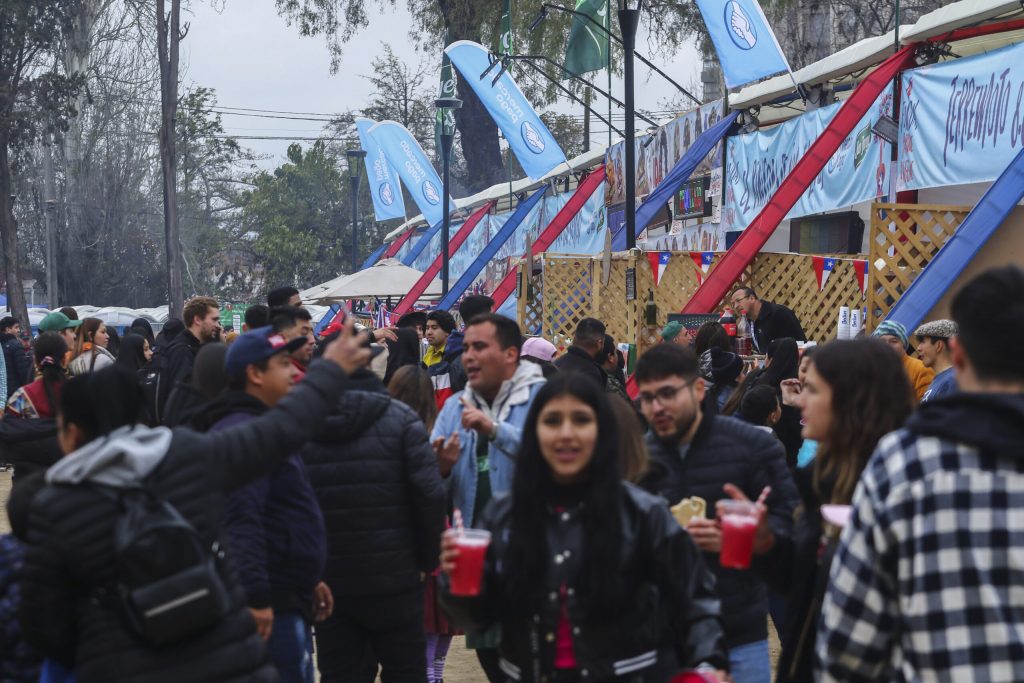 22 detenidos y más de 170 mil asistentes: Las cifras que dejan las fondas del Parque O’Higgins