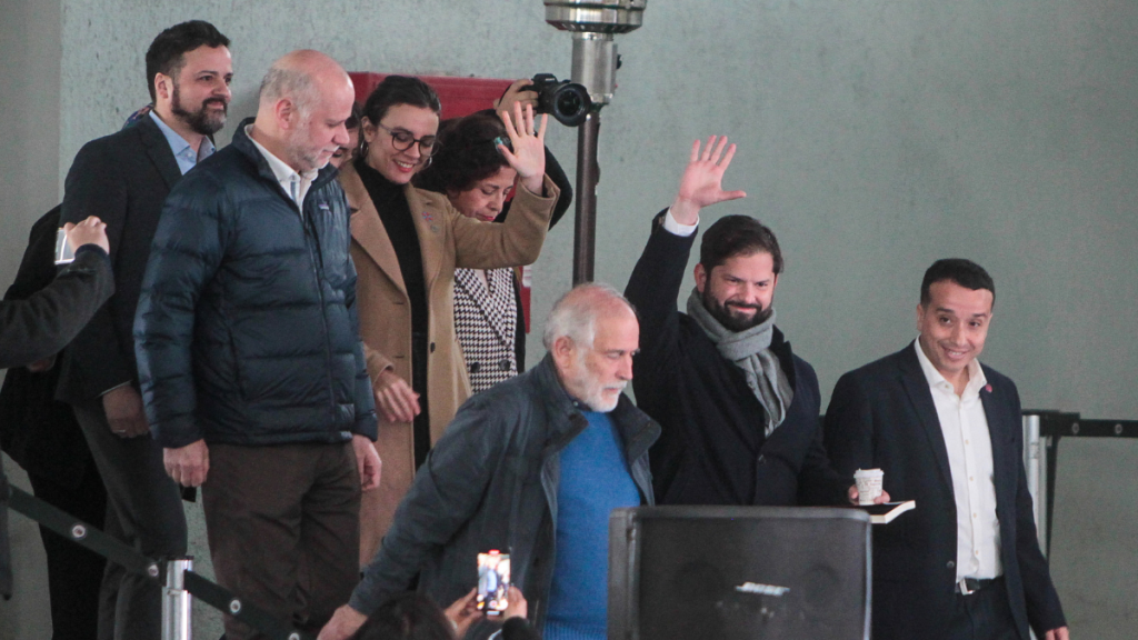 Gobierno respalda labor de Carlos Montes: “Un ministro que jamás se ha escondido”