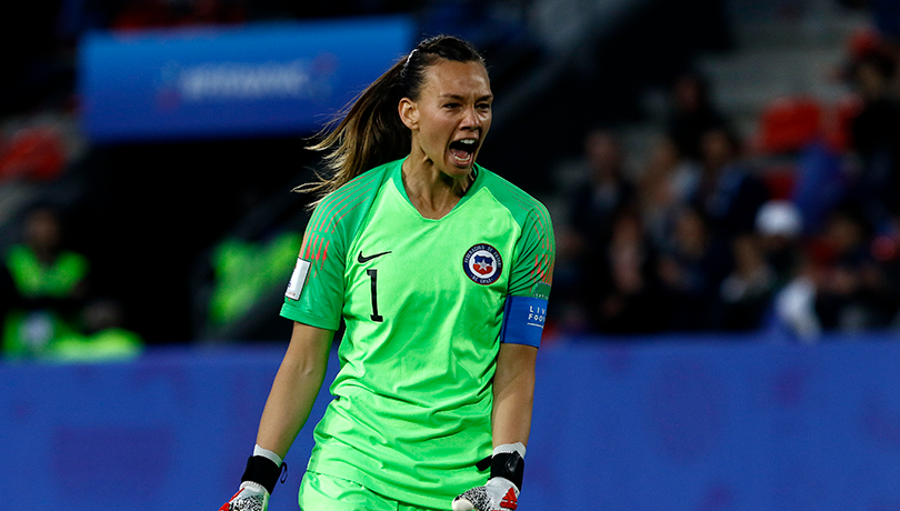 ¡Histórica! Christiane Endler llega a los 100 partidos oficiales con la Roja