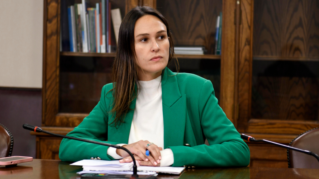 Diputada Labra busca que el Presidente Boric pida disculpas públicas por referirse al suicidio como un acto de cobardía