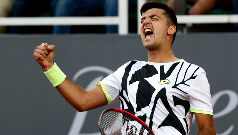 Tomás Barrios avanza a octavos de final en el Challenger de Bogotá