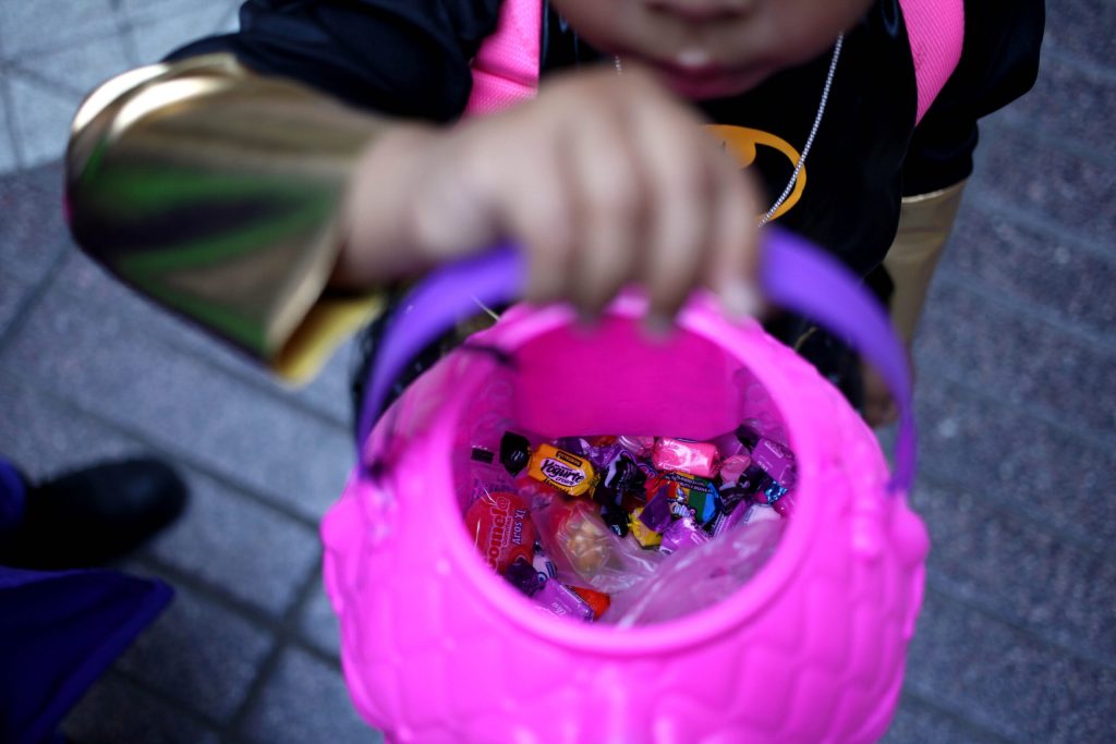 Halloween 2023: ¿Cómo regular el consumo de dulces en niños?