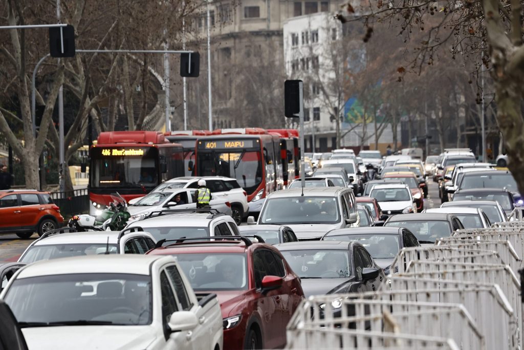 Revisa los desvíos y cortes de tránsito anunciados para este domingo en Santiago por Panamericanos