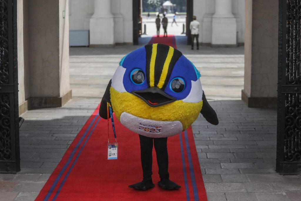 Santiago 2023: ¿Cuál es el precio del peluche de ‘Fiu’, la mascota oficial del evento deportivo?