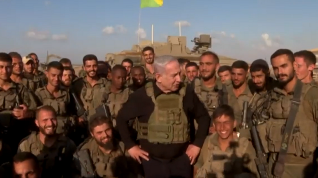 Israel asegura haber atravesado las defensas de Hamás en el norte y sur de la Franja de Gaza