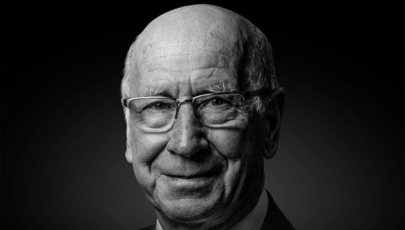 Luto en el fútbol mundial: Bobby Charlton, leyenda de Manchester United, fallece a los 86 años