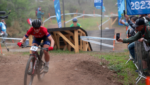 ¡Medalla para Chile! Catalina Vidaurre sorprende y consigue la presea de plata en el mountainbike de Santiago 2023